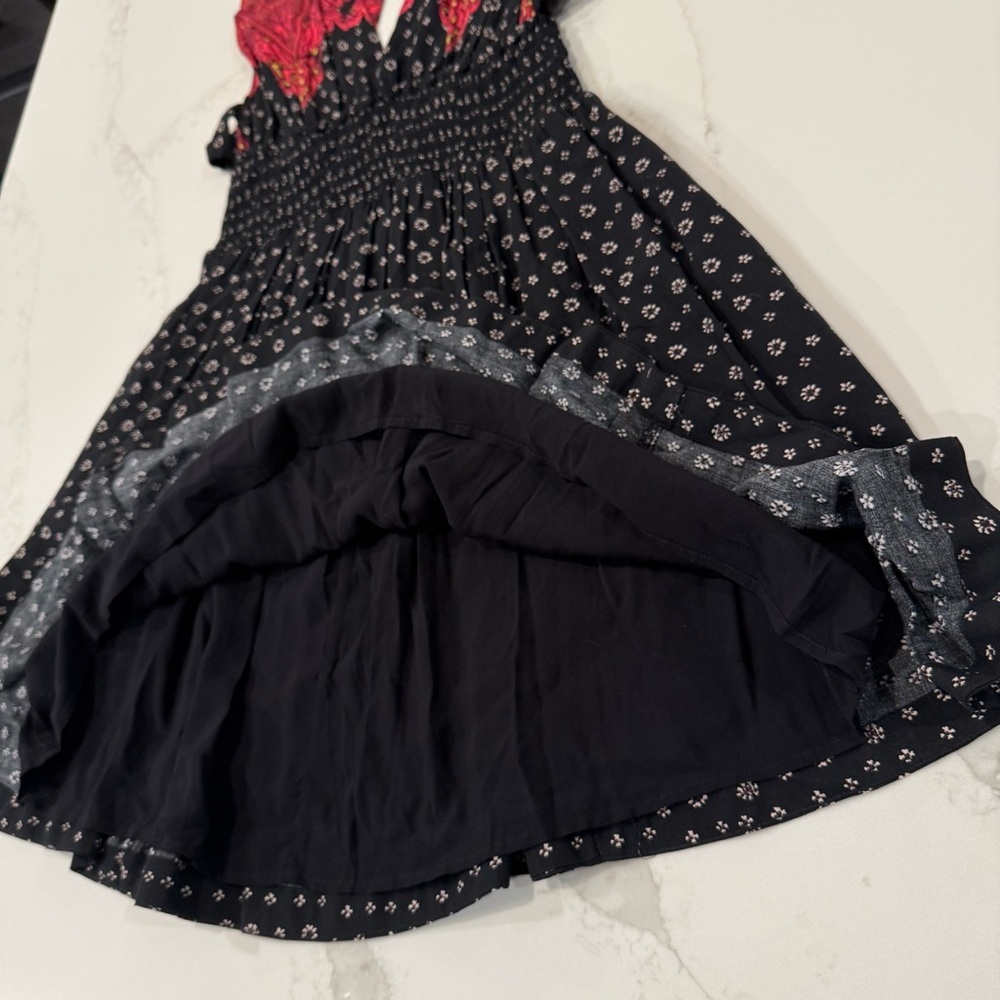 Free People Walking Through My Dreams Mini Dress Women’s Medium Black/Red Floral - Picture 7 of 12